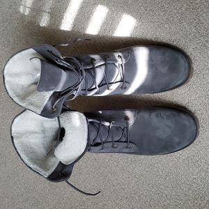 Worn twice fleece lined gray timberland boots